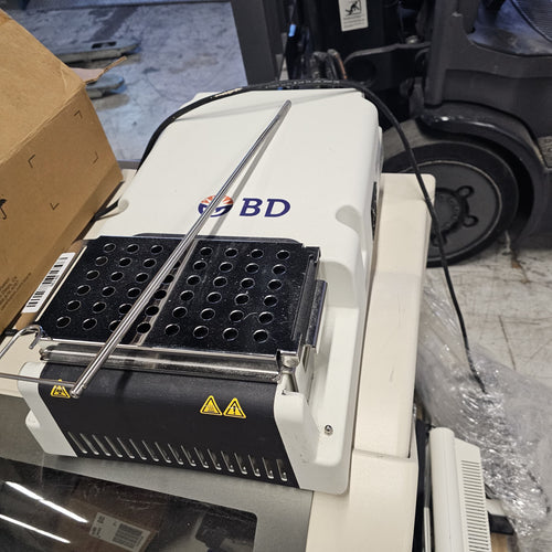 BD Viper LT Automated Molecular Diagnostic System with Prewarm Heater 442950 & Monitor