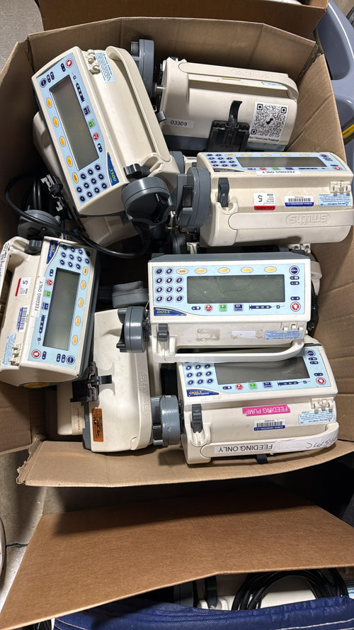Smiths Medical Medfusion 3500 Syringe Infusion Pumps (Lot of 96) – 46 Blue & 50 Orange
