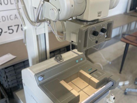 GE AMX 4 Plus with DR Retrofit Vivix S - PT Medical Technologies