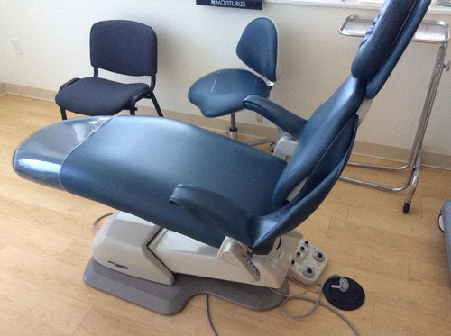 Midmark 641 Power Procedure Chair