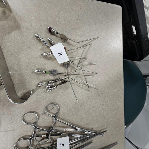 70 Pieces Surgical Instrument Set